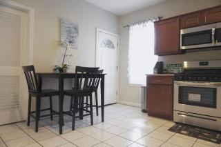 5BR triple decker apartment – 15 mins to City - Boston - 7