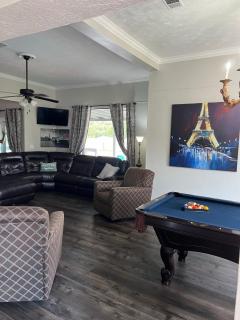 Train Depot - 3 BR Home with Pool, Sand Volleyball & Pool Table - Montgomery - 7