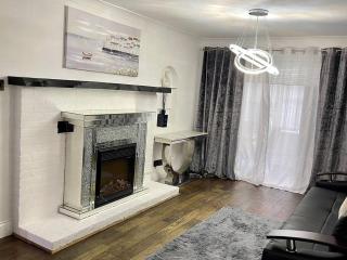 Spacious 4 bedroom house - Billericay - 0
