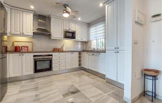 3 Bedroom Amazing Home In Malaga - Estepona - 9