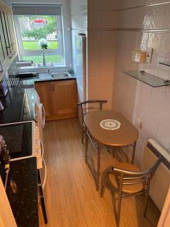 1 bed apartment in secure and convenient location - 8