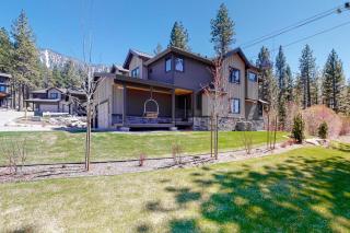 Gondola Vista Luxury Villas by Ski Heavenly & Beaches - South Lake Tahoe - 9