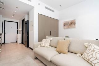 Studio in heart of Dubai - 15 Northside - Business Bay - Dubai - 1