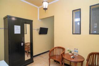 Sabar Mansion 22 Mitra RedDoorz - Giacarta - 4