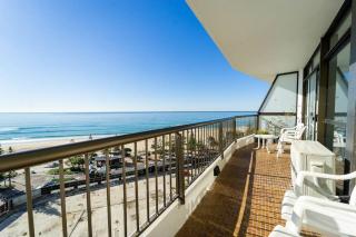 Spectacular Central Surfers Beach Views from Apartment - 3