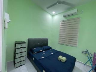 Homestay 4S - Marang - 8