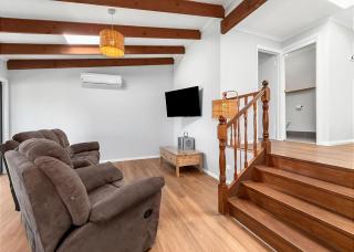 The Bach House Pet Friendly in Malua Bay - Malua Bay - 5