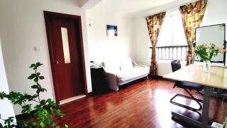 Mrs Li's Home -- Metro Line No 7 nearby --Shanghai University - 4