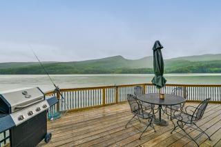 Cozy South Bay Cabin with Lake and Mountain Views - - 0