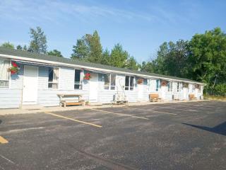 Stop 21 Motel - Southampton - 6