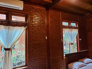 Roemah Kayu Saragan Syariah Magelang Mitra RedDoorz - - 4