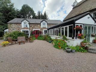 Moira Cottages @Berwickhall Sleeps 12 - 7