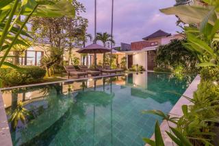 Villa Budha 2 4bedrs 12m Pool, 700m2 garden&BBQ, central & quiet - Seminyak - 4