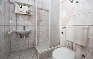 Cozy Apartment In Kustici With Wifi - Kustići - 7