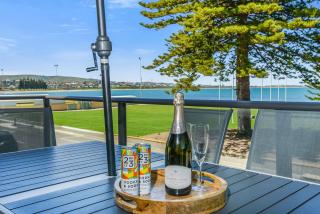 Pine Beach Villa Fabulous Sea Views - 9