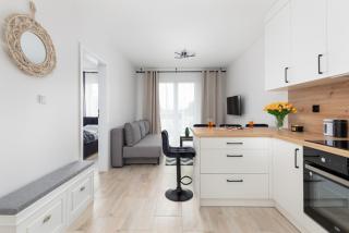 Sunny Apartments with Parking & Balcony Łużycka by Noclegi Renters - Świnoujście - 4