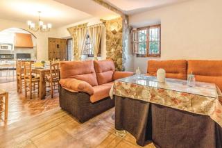 Charming Villa in Mondrón with Private Pool - Mondrón - 2