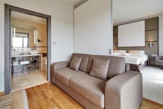 Kyriad Prestige Lyon Est - Saint Priest Eurexpo Hotel and SPA - Saint-Priest - 1