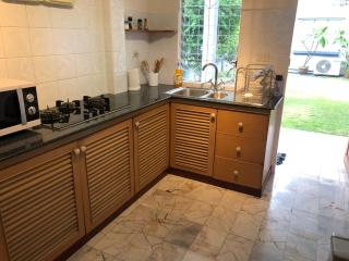 Modern Comfortable 2 bedroom Cottage - 6