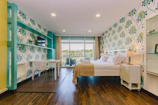 Rent4Rest Estoril Beachfront Apartments - 2