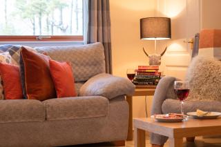 Druim An Lochain Cottage - 2