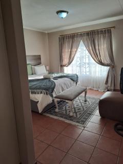 Courtlyguesthouse - Witbank - 0