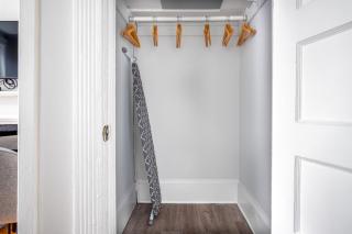 Gorgeous Beacon Hill 1BR nr MA State House BOS-234 - 3