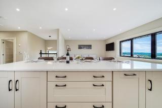 Seaview Lodge Apartment 'Sleeping 4 Guests' - 3