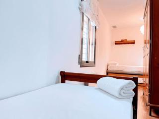 Casa de vacaciones en castelldefels ¡tranquilidad y piscina! - 1