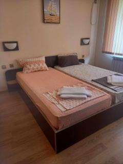 Family Hotel Saint George - Sinemorets - 9