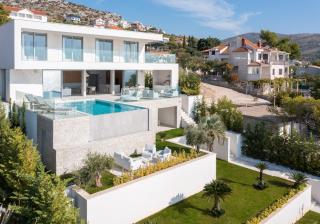 Amazing Seafront Croatian Villa 5 Bedrooms Villa Primosten Pearl Phenomenal Sea Views Private Infinity Pool - Primošten - 0