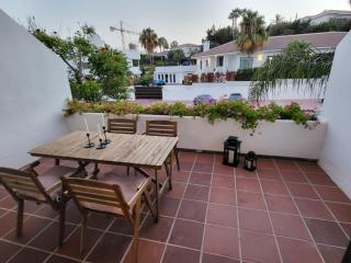 Cozy apartment next to Hard Rock Hotel - Marbella - 2