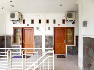 Griya Juanda Syariah near RS Dharma Husada Probolinggo Mitra RedDoorz - Sukobumi - 8