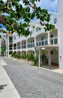 Maho Beach Spacious 1-BR, Ocean Level - 1