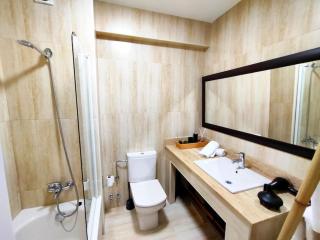 Parking gratis vigilado 24H Tranquilo Apartamento Centro de Vigo Vialia - 4