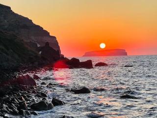 Cave of Love Seafront Sunset View Santorini - Akrotiri - 5