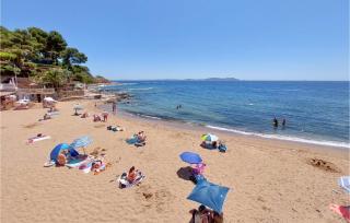 Awesome Apartment In Carqueiranne - 0