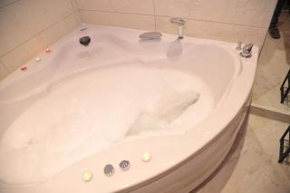 Jacuzzi Apartman De Lux - Cacak - Čačak - 9