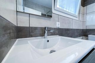 CAN ROMY APPARTEMENT T2D - à 80m de la plage de Cala Montgo - L'Escala - 2