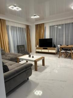 Koya Tower by Lake Mamaia - 7
