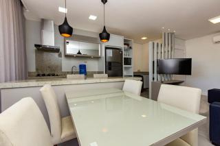 Porto Madero 305 – Apartamento Moderno em Condomínio com Piscina e Academia no Rooftop no Centro de Bombinhas. - Bombinhas - 1