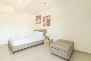 Elegant Suite 4 Near the Beach - Ayía Marína - 6