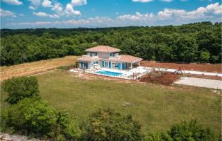 Cozy Home In Pifari With Wifi - 8