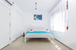 EV Apartments - 1