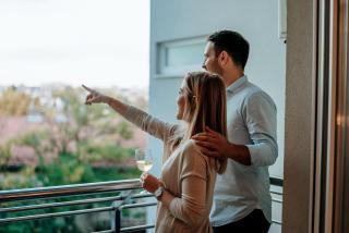Penthouse with Balcony - Luton - 6