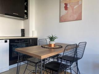 Onebedroom apartment with a pool and jacuzzy - Budva - 4