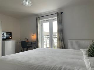 Luxury 4 Large Bedrooms Thurrock Grays 3 bathrooms 1 en suite Netflix Free Parking - 7