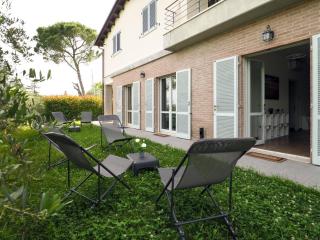 Rosa Bianca - 5 minuti dal Centro con Giardino e Parcheggio Privato - 6