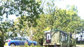 Peaceful ensuite lakeside cabin 'Tench' - Hadlow Down - 3