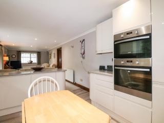 Miswells Cottages - Lake View - Turners Hill - 3